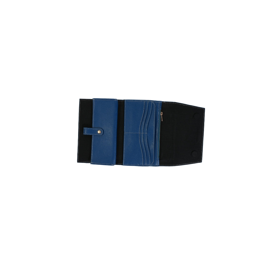 Veganluxe Lifestyle Private Limited women’s Pustika wallet with sleek design, featuring multiple card slots and a zip coin pocket.