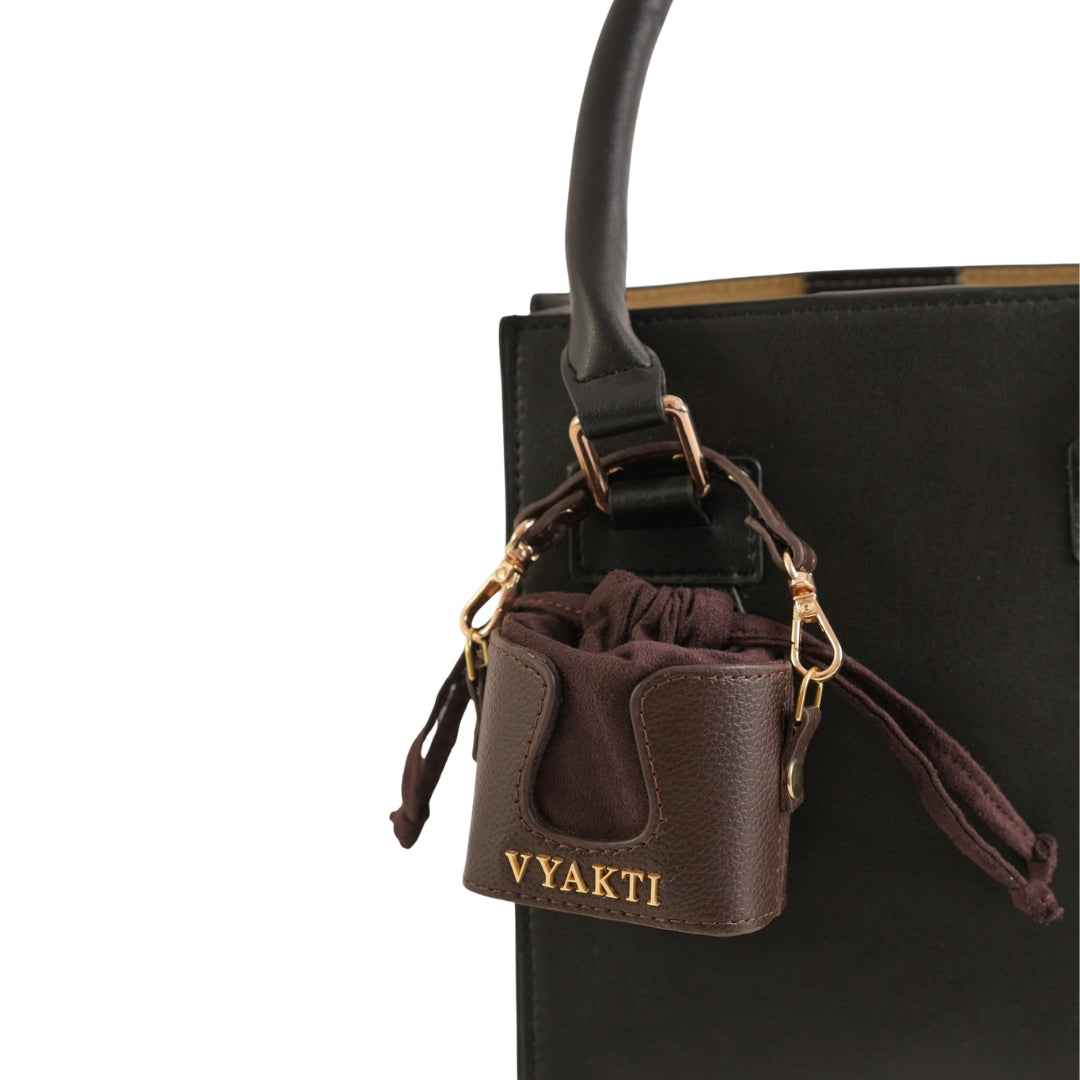 Mini Dorika by VYAKTI INDIA featuring traditional handcrafted jewelry with intricate designs and vibrant colors.