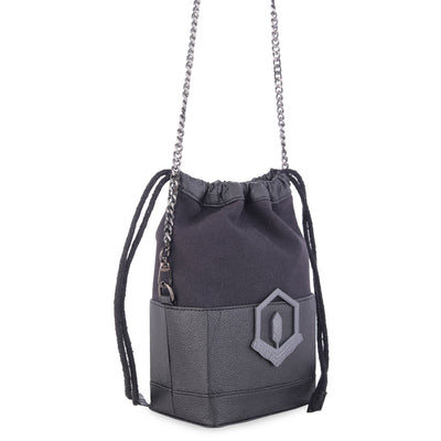 'केतली'- Kaetli Bucket Bag (Banofi)
