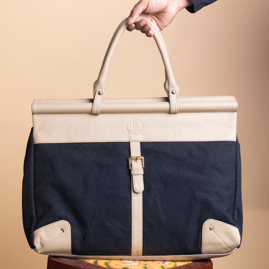 'यात्रा'- Yatra Duffle Bag